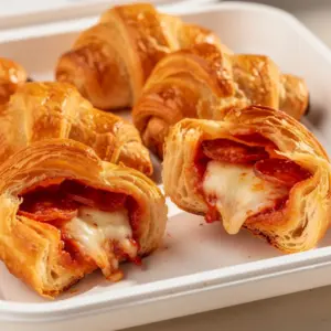 crescent roll pizza bites - featured image