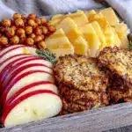 crunchy apple cheddar honey bento box - featured image